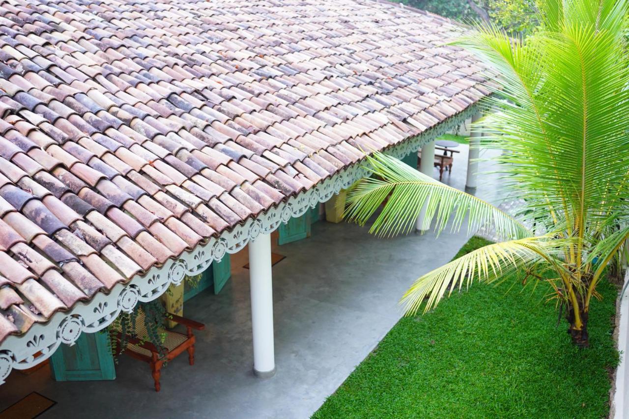 Ronaya Surf Waves Villa Диквела Екстериор снимка
