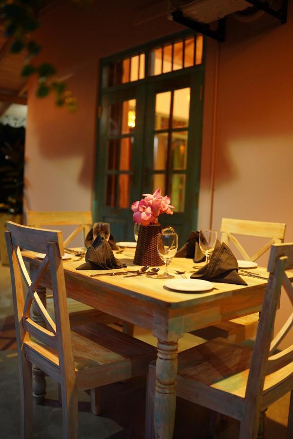 Ronaya Surf Waves Villa Диквела Екстериор снимка