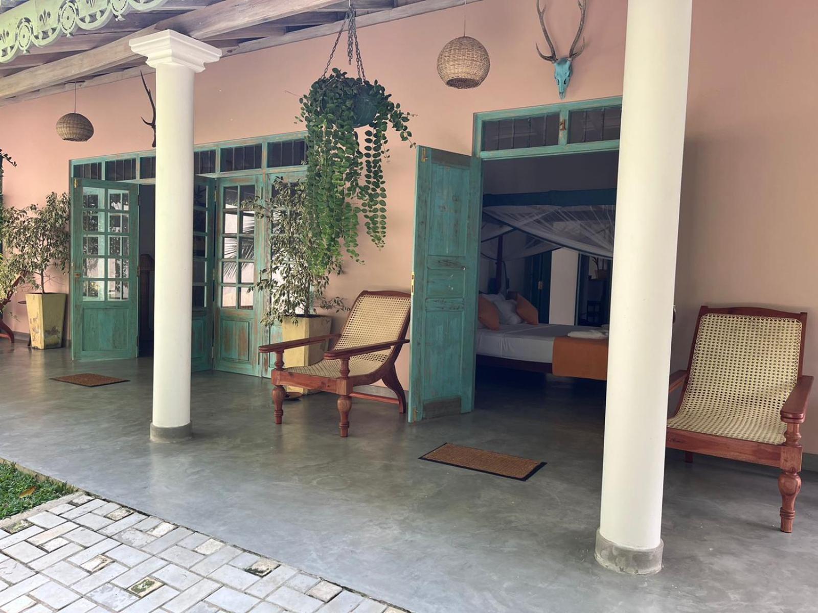 Ronaya Surf Waves Villa Диквела Екстериор снимка